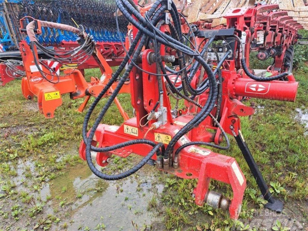 Gregoire-Besson SPMFW-Y8 Conventional ploughs