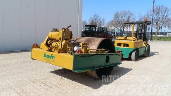 Vibromax W 501 Towed vibratory rollers