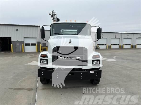 Mack MD6 Other