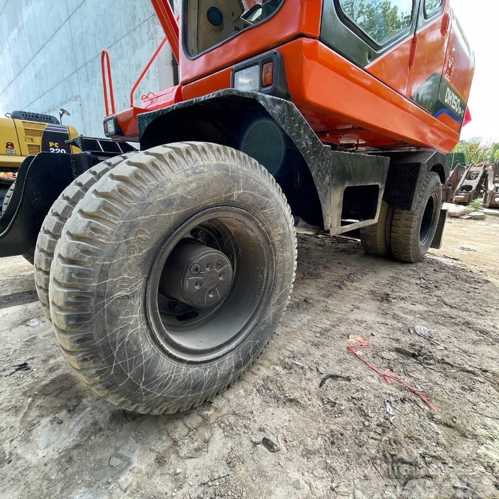 Doosan 150 W-7 Wheeled excavators