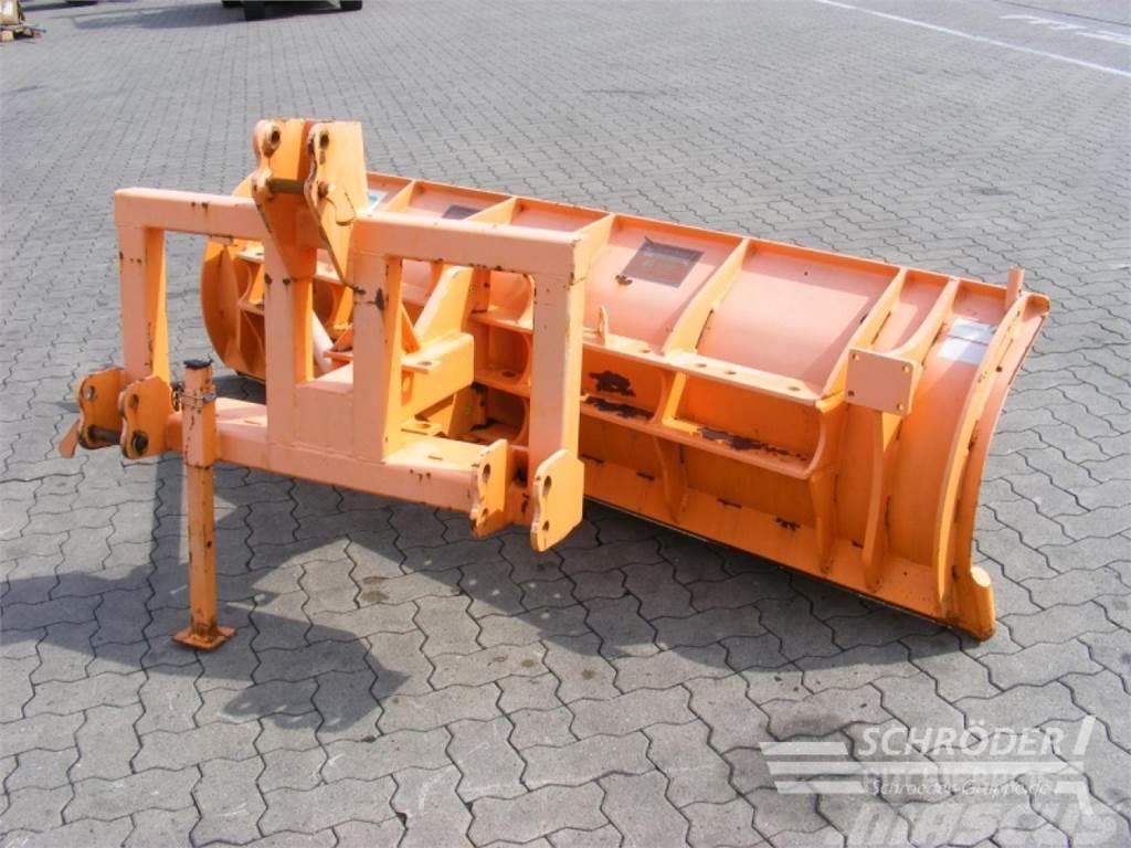 Bressel 2,40 M Snow blades and plows