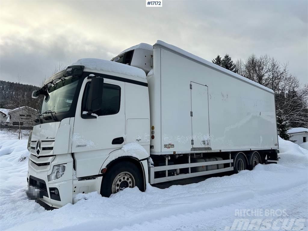 Mercedes-Benz Actros 2551 6x2 Box Truck w/ fridge/freezer unit. Box body trucks