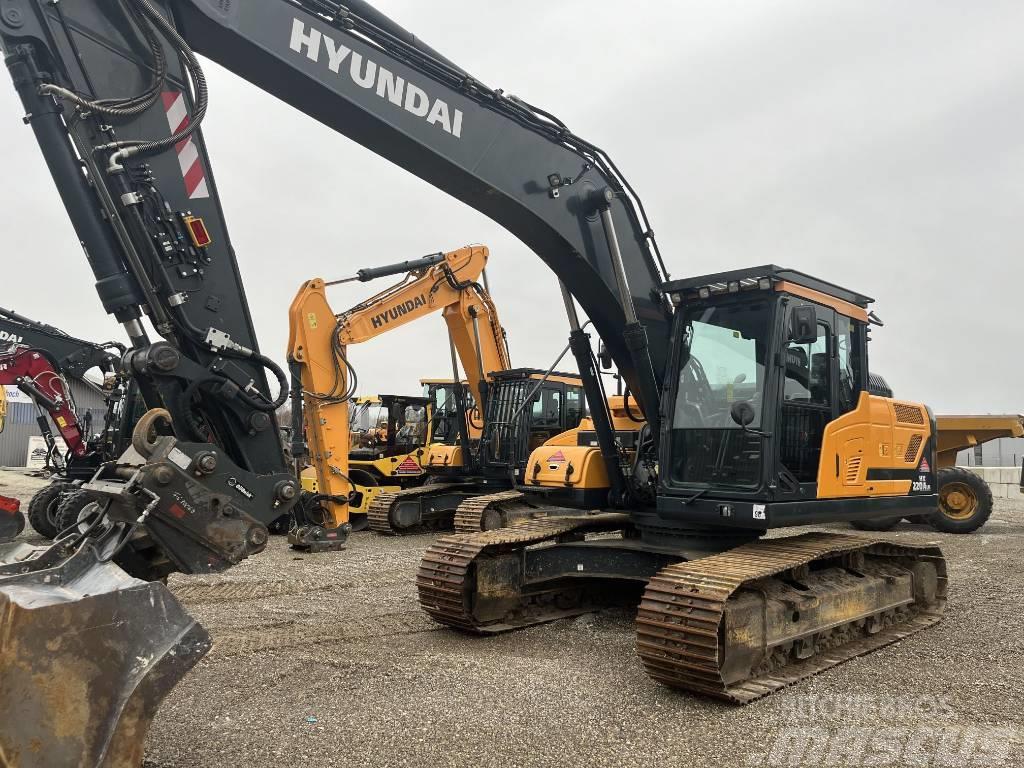 Hyundai HX 220 Crawler excavators