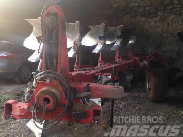 Gregoire-Besson RB 71 Conventional ploughs