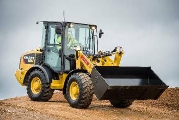 CAT 906 M