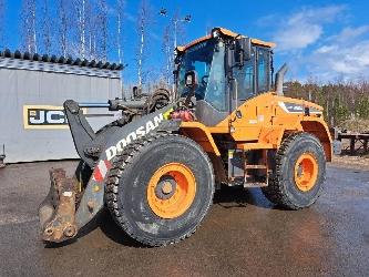 Doosan DL 220