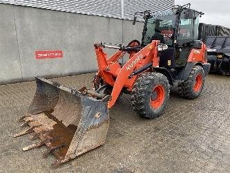 Kubota R082