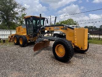 DEERE 772G