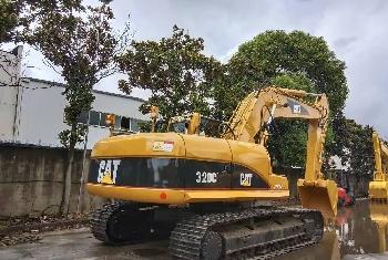 CAT 320 C