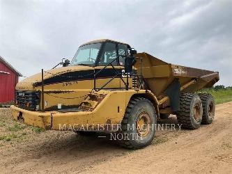 CAT 735
