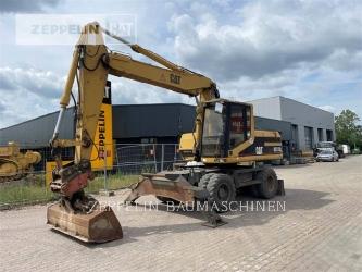CAT M318