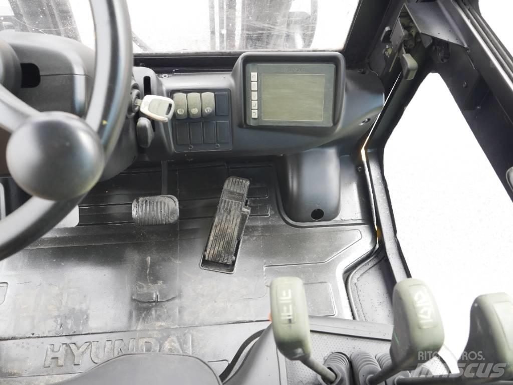 Hyundai 25 D-9 Dizelski viličari