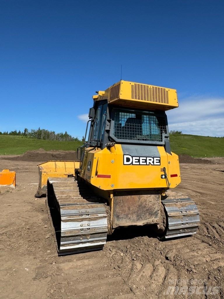 DEERE 700J Buldožeri gusjeničari