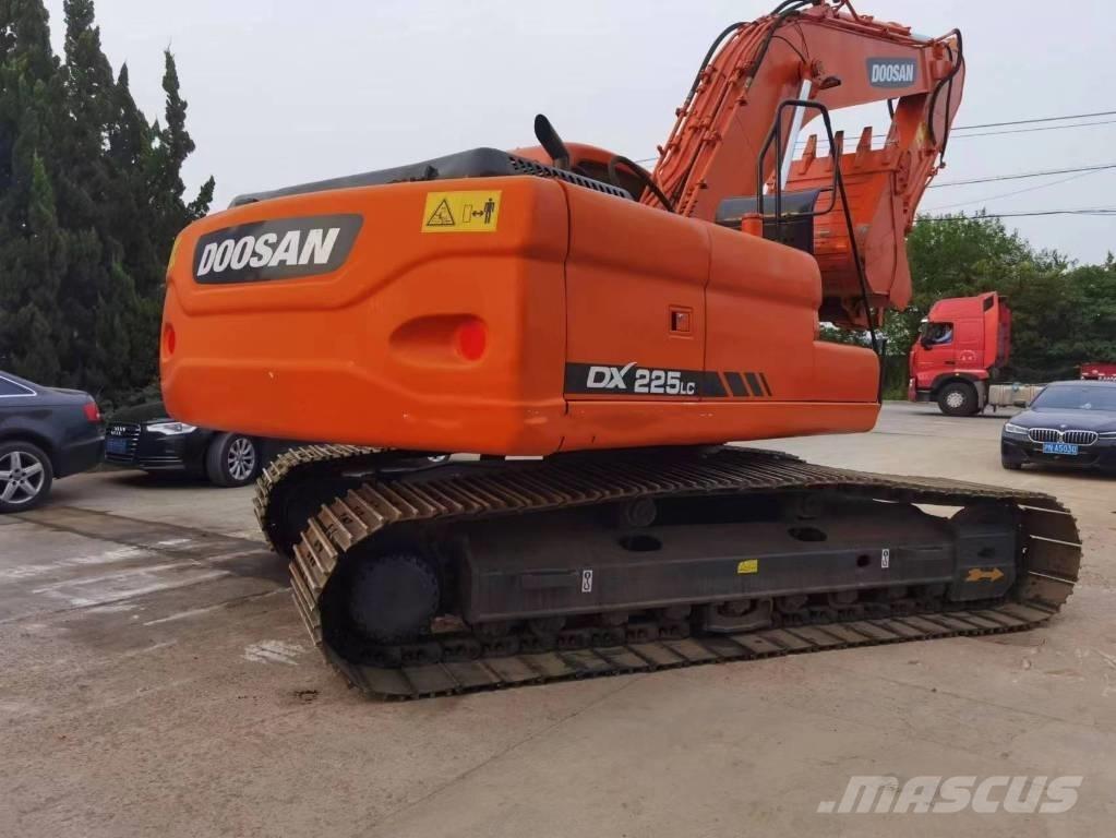 Doosan DX 225 Bageri gusjeničari
