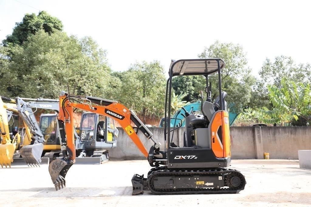 Doosan DX 17 Bageri gusjeničari