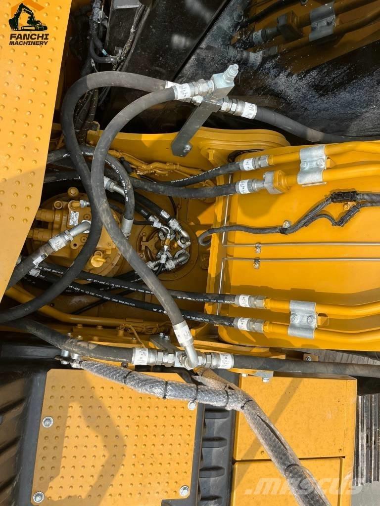 CAT 323 Bageri gusjeničari
