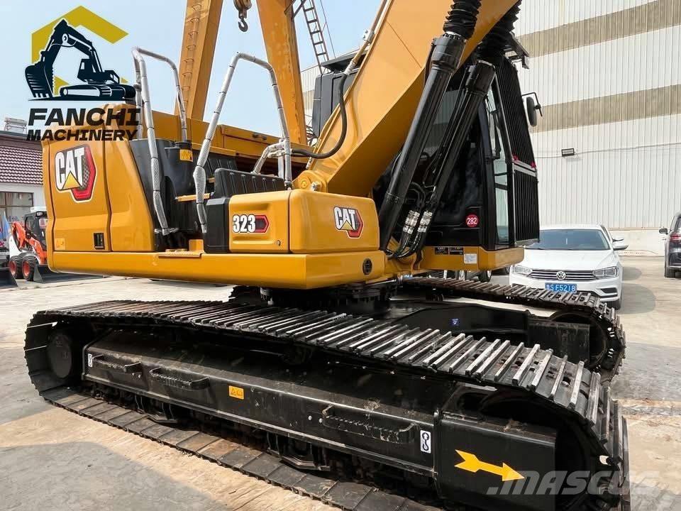 CAT 323 Bageri gusjeničari