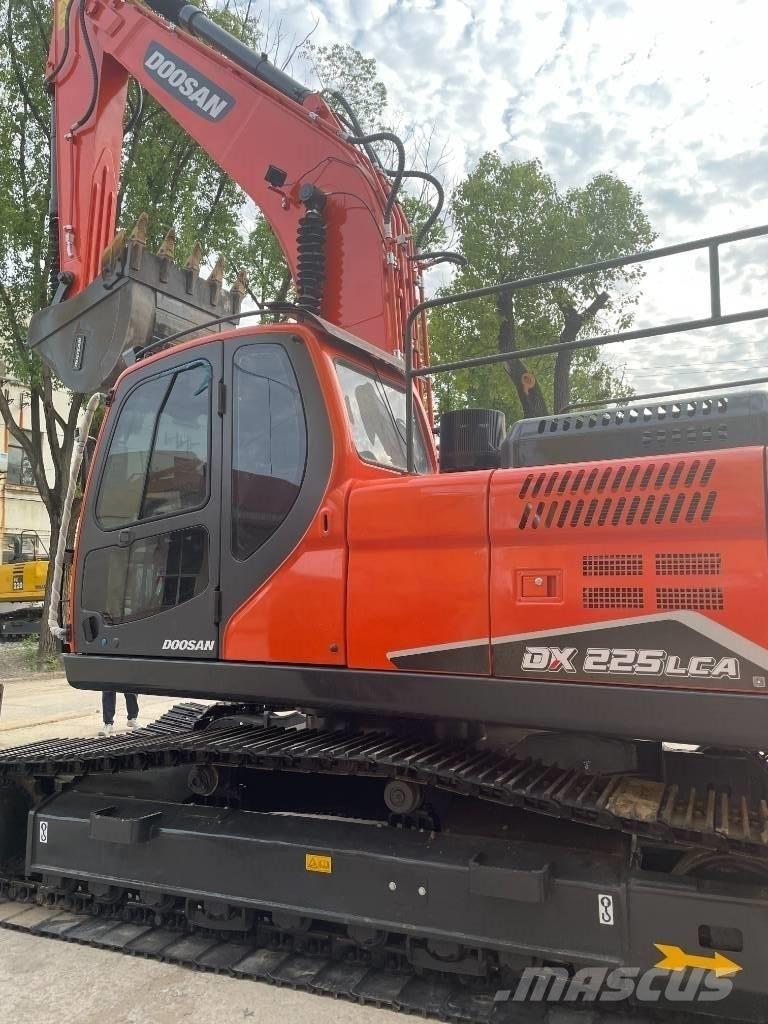 Doosan DX 225 Midi bageri 7t – 12t