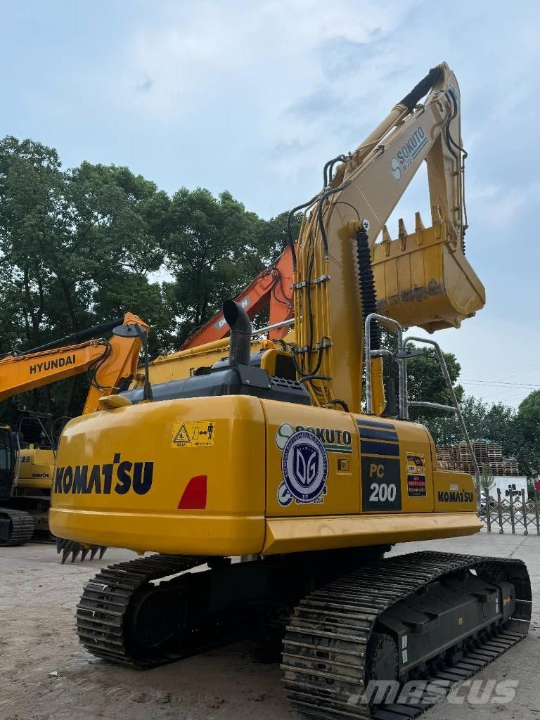 Komatsu PC 200-8 Midi bageri 7t – 12t