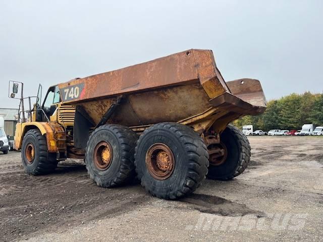 CAT 740 Zglobni demperi