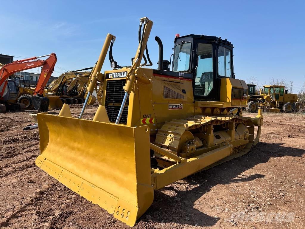 CAT D6G Buldožeri gusjeničari