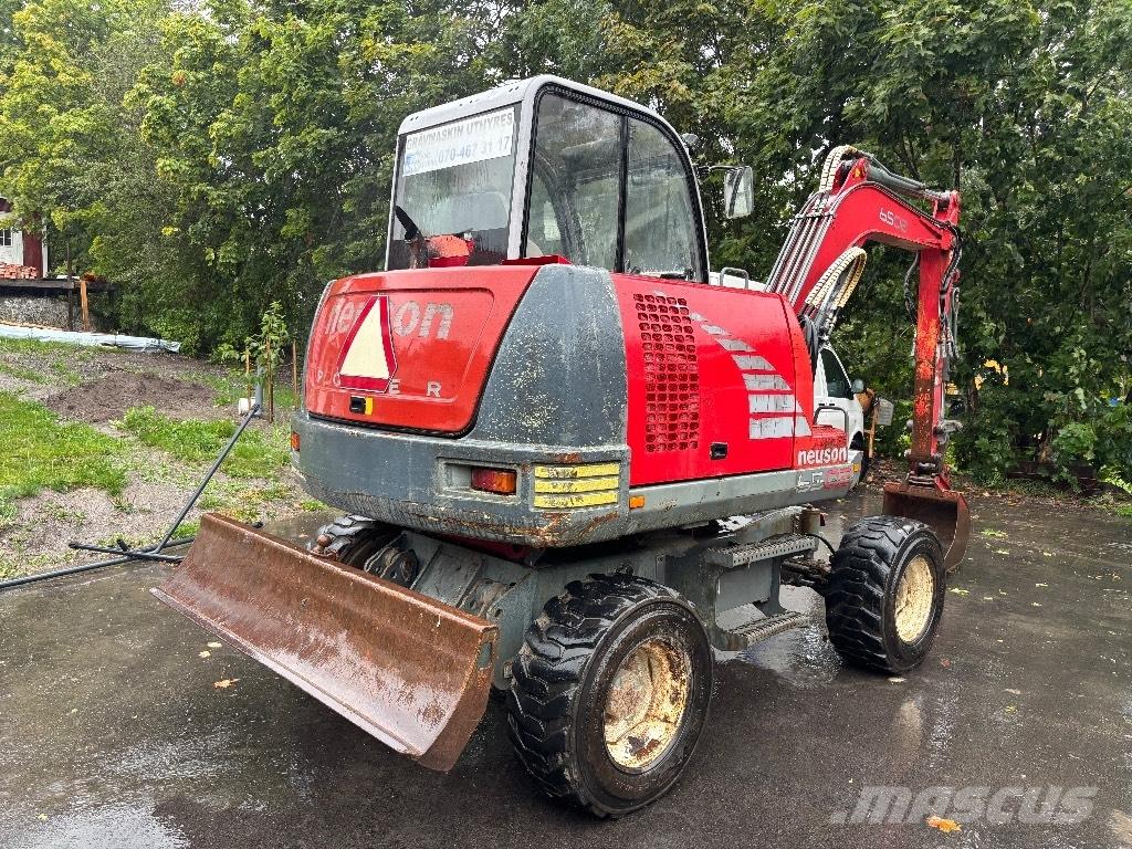Neuson 6502 Bageri na kotačima