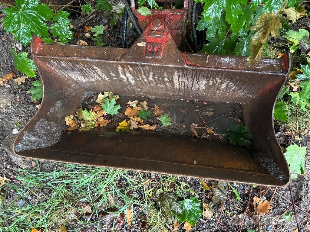 Neuson 6502 Bageri na kotačima