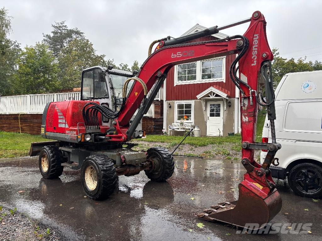 Neuson 6502 Bageri na kotačima