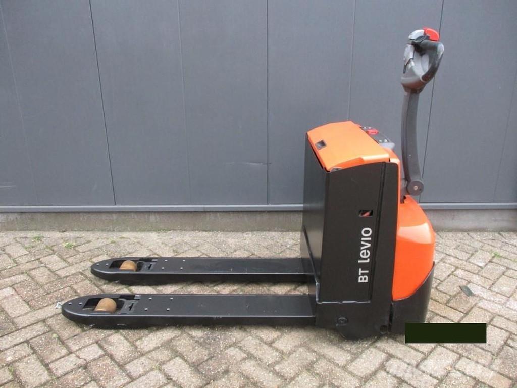 BT LWE180 Nisko podizni električni viličar