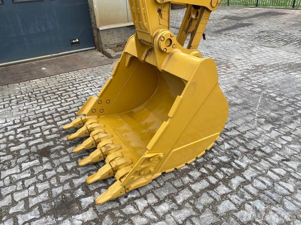 CAT 320D3 Bageri gusjeničari