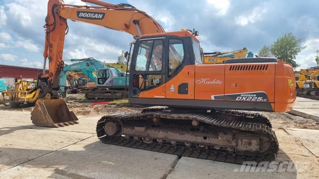 Doosan DX 225 LC Bageri gusjeničari