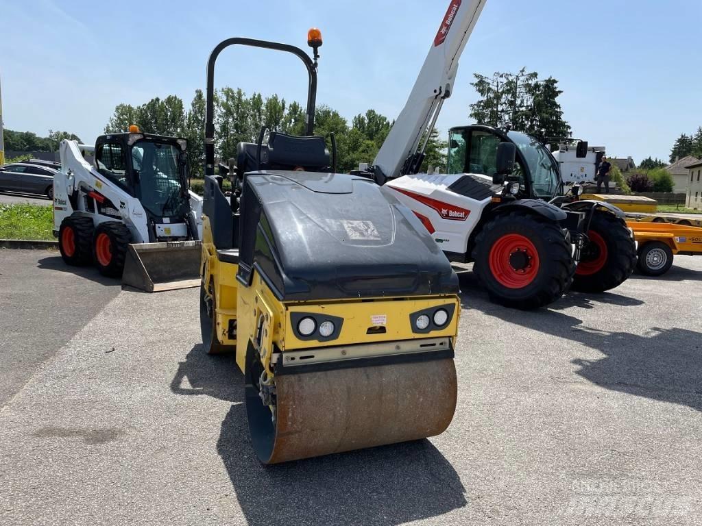 Bomag BW 100 AD-5 Valjci sa dvojnim bubnjem