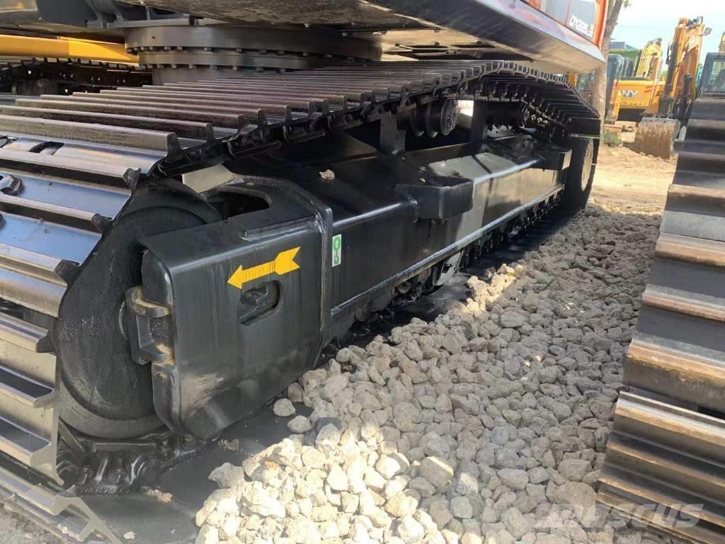 Doosan DX 225 Bageri gusjeničari