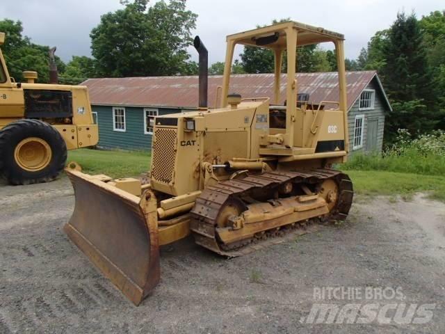 CAT D 3 C Buldožeri gusjeničari