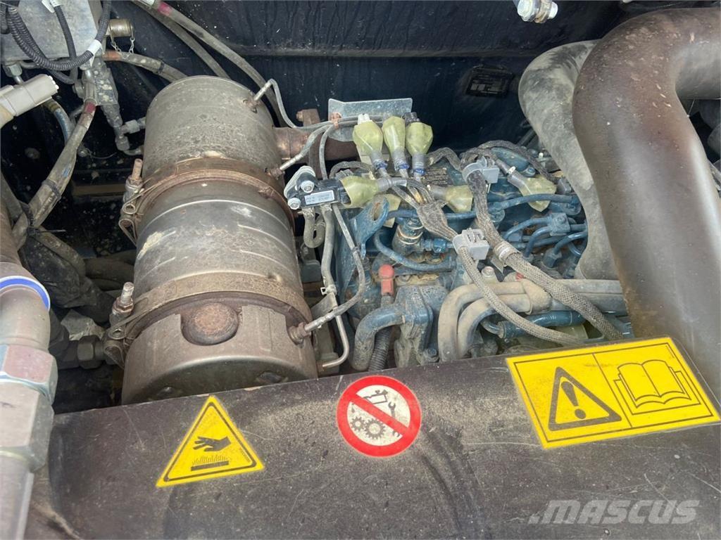 Kubota KC300 (7698) Demperi na gusjenice