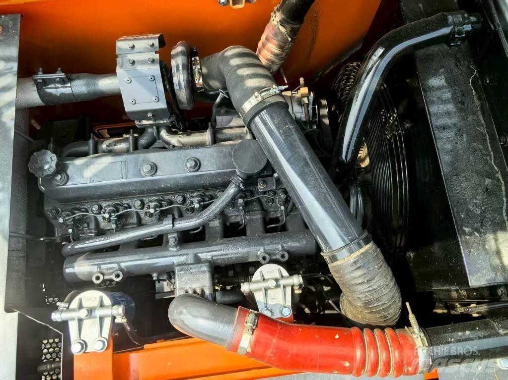 Doosan DX 225 LC Bageri gusjeničari