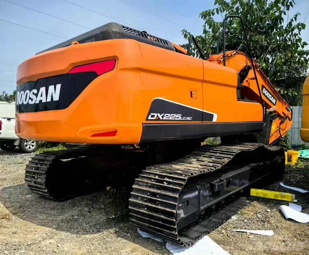 Doosan DX 225 LC Bageri gusjeničari