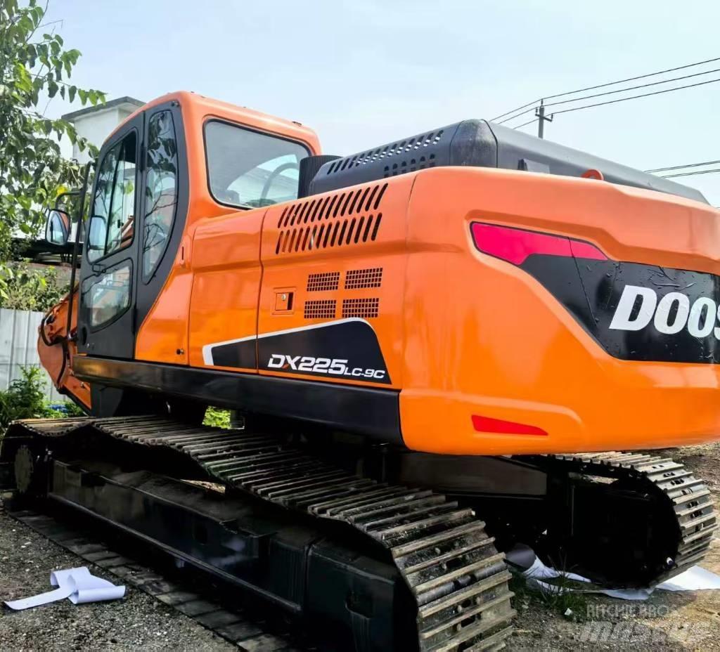 Doosan DX 225 LC Bageri gusjeničari