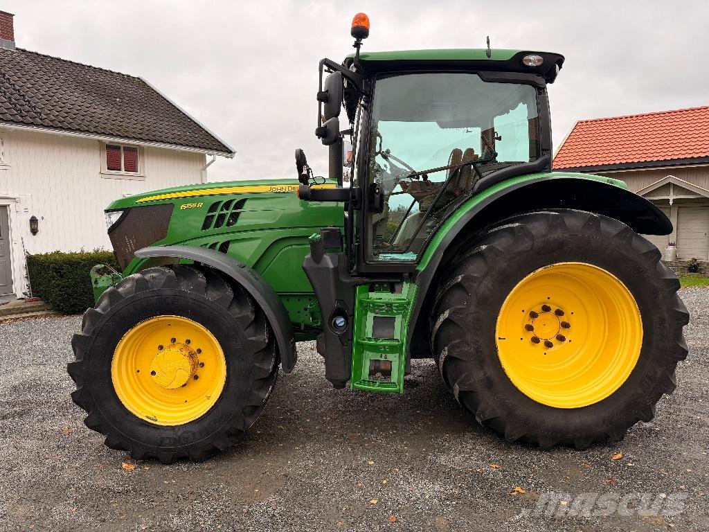 John Deere 6155 R Traktori