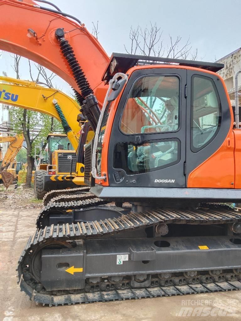 Doosan DX300 Bageri gusjeničari