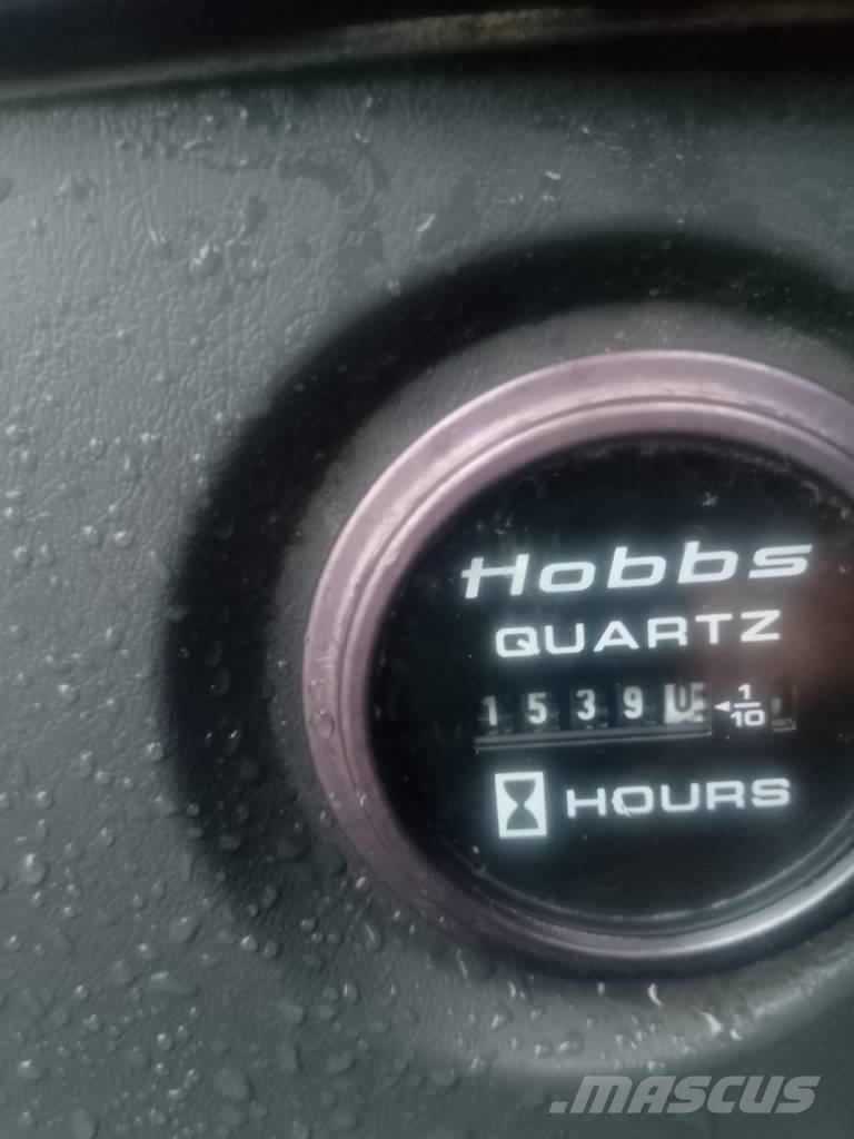 Hyundai 140W-7A Bageri na kotačima