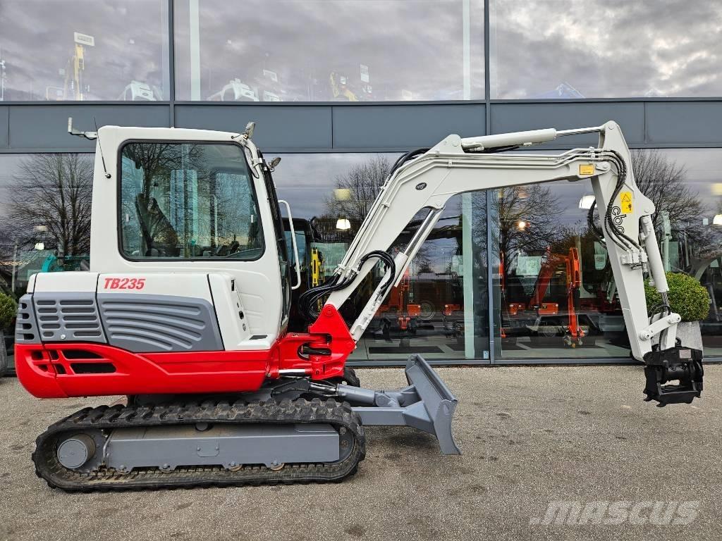 Takeuchi TB 235 Mini bageri <7t