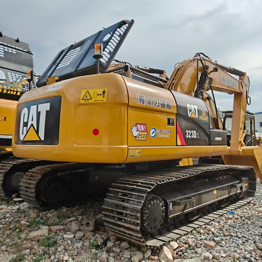 CAT 323D2 Bageri gusjeničari