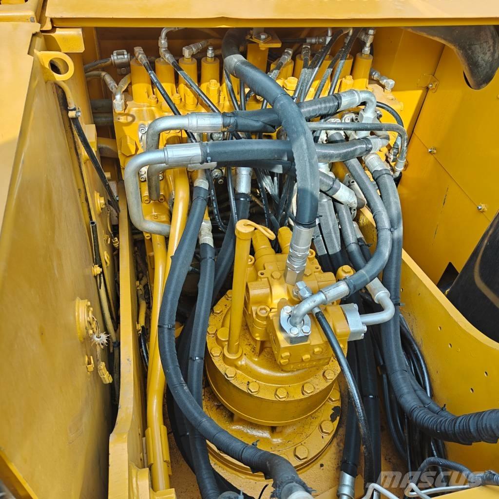 CAT 323D2 Bageri gusjeničari