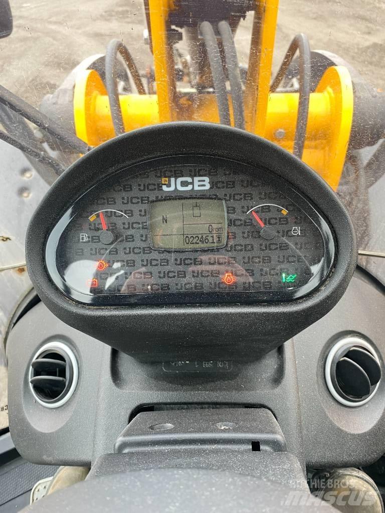 JCB 409 Poljoprivredni teleskopski utovarivači