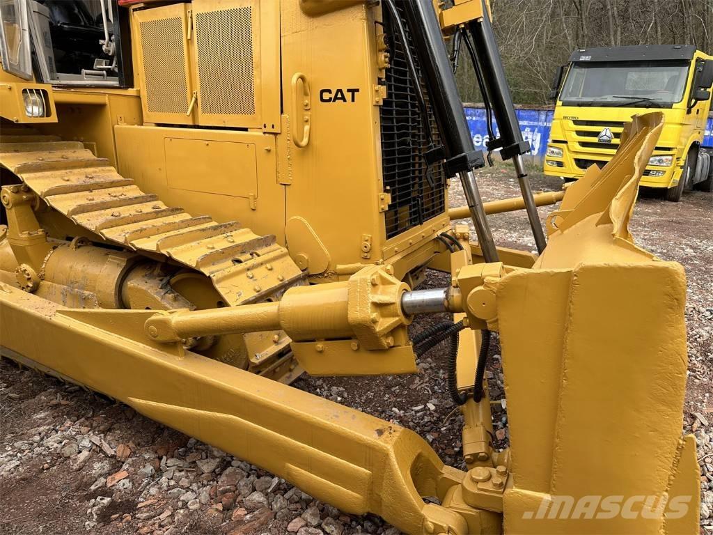 CAT D 7 H Buldožeri gusjeničari