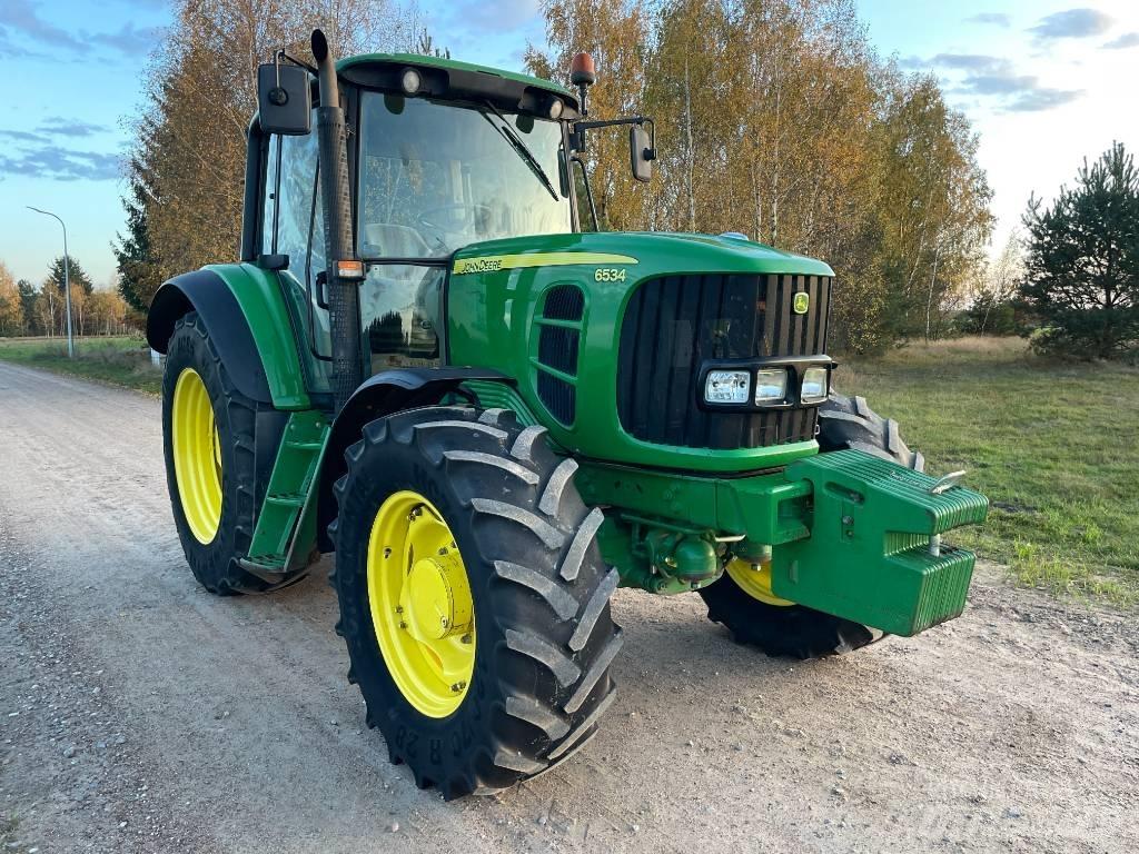 John Deere 6534 Traktori