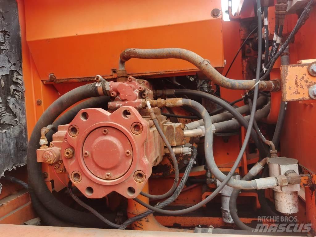 Doosan DH 210 W-7 Bageri na kotačima