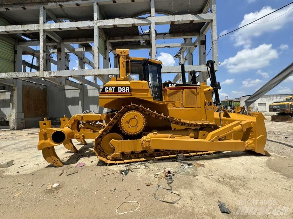 CAT D 7 R Buldožeri gusjeničari