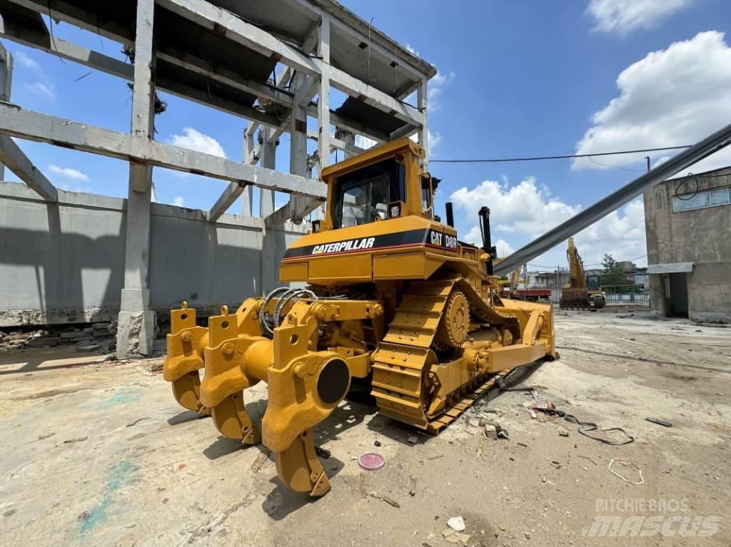 CAT D 7 R Buldožeri gusjeničari